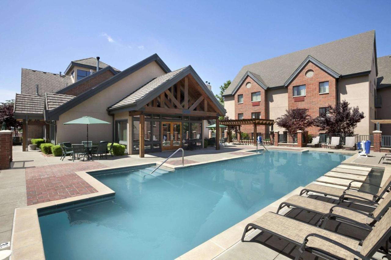 Hawthorn Suites By Wyndham Overland Park Exteriör bild