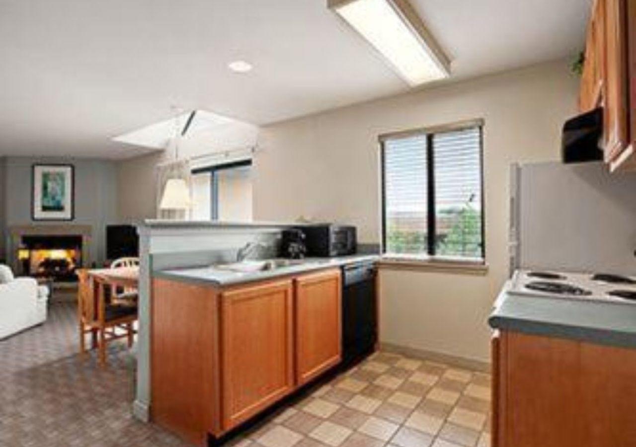 Hawthorn Suites By Wyndham Overland Park Exteriör bild